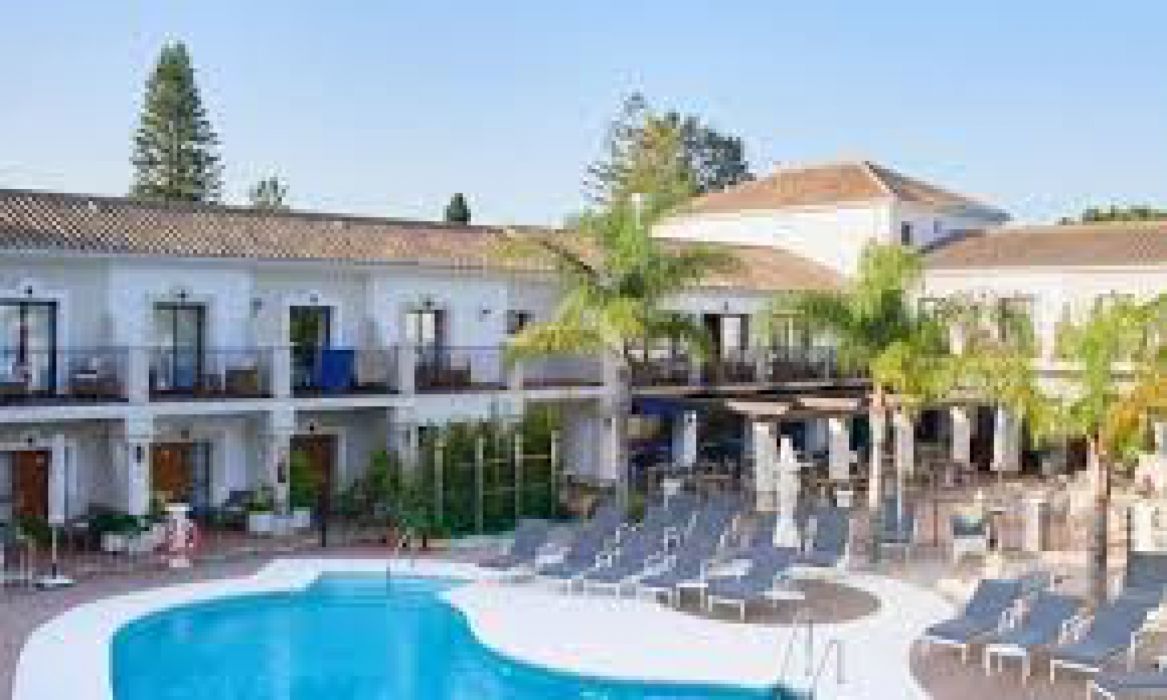 Paloma Blanca Boutique Hotel