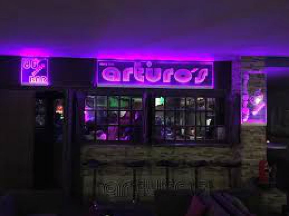 Arturo´s Bar