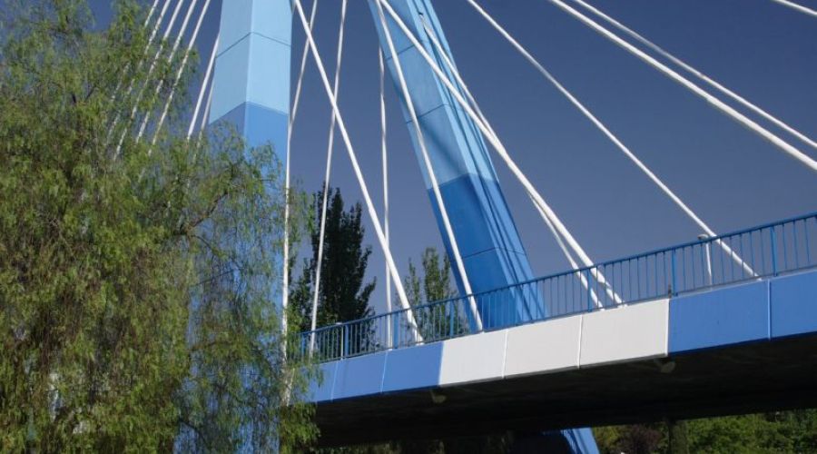 Jardines y Puente de la Represa