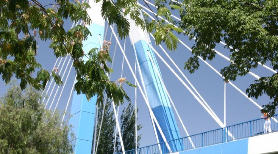 Jardines y Puente de la Represa