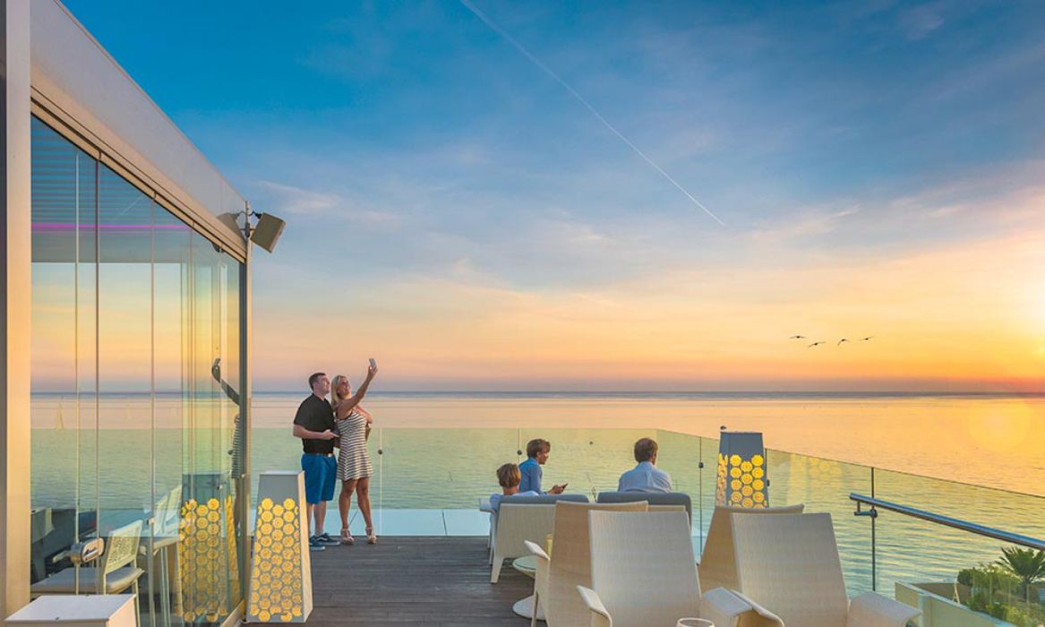 BELVUE ROOFTOP BAR