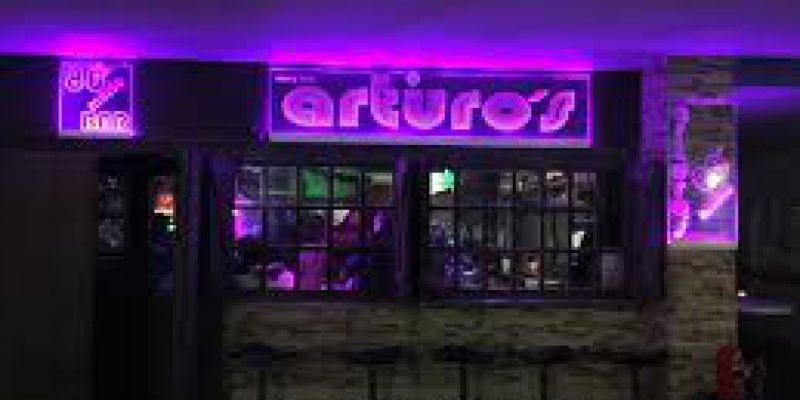 Arturo´s Bar