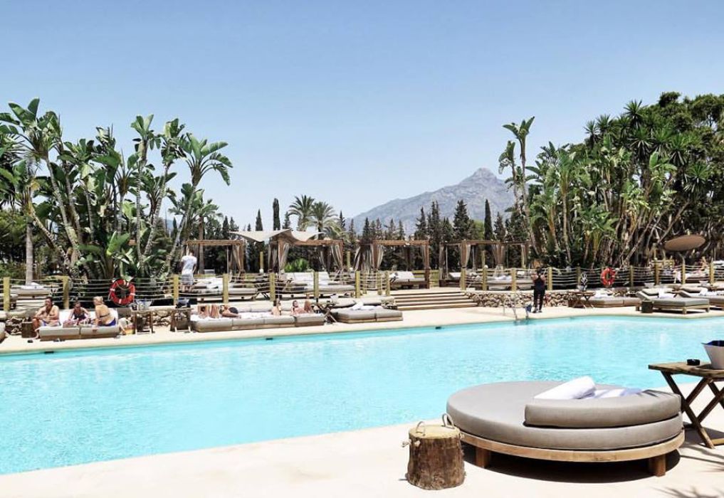 Nao Pool Club & Restaurant