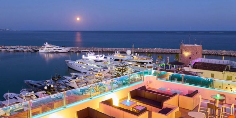 BENABOLA SKY LOUNGE