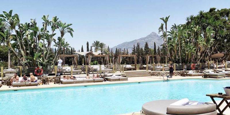 Nao Pool Club & Restaurant