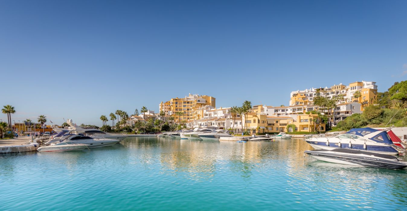 Puerto de Cabopino Aparcamiento