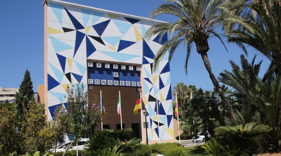 Palacio de Congresos y Exposiciones - Fachada